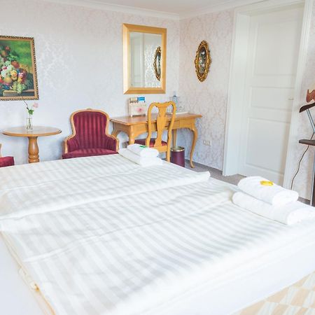 Romantisches Hotel Zur Traube Schwerin Schwerin  Camera foto