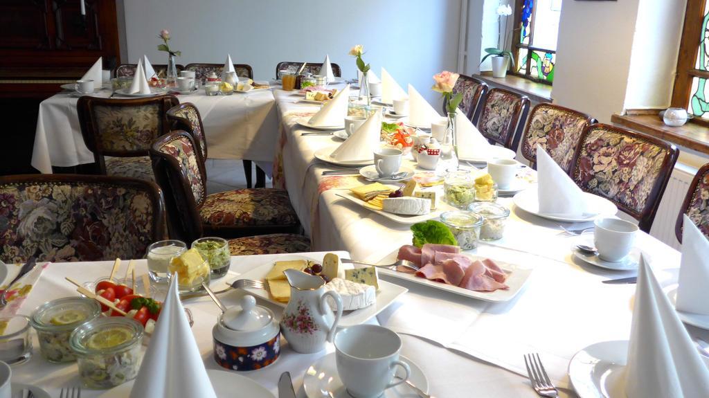 Romantisches Hotel Zur Traube Schwerin Schwerin  Esterno foto