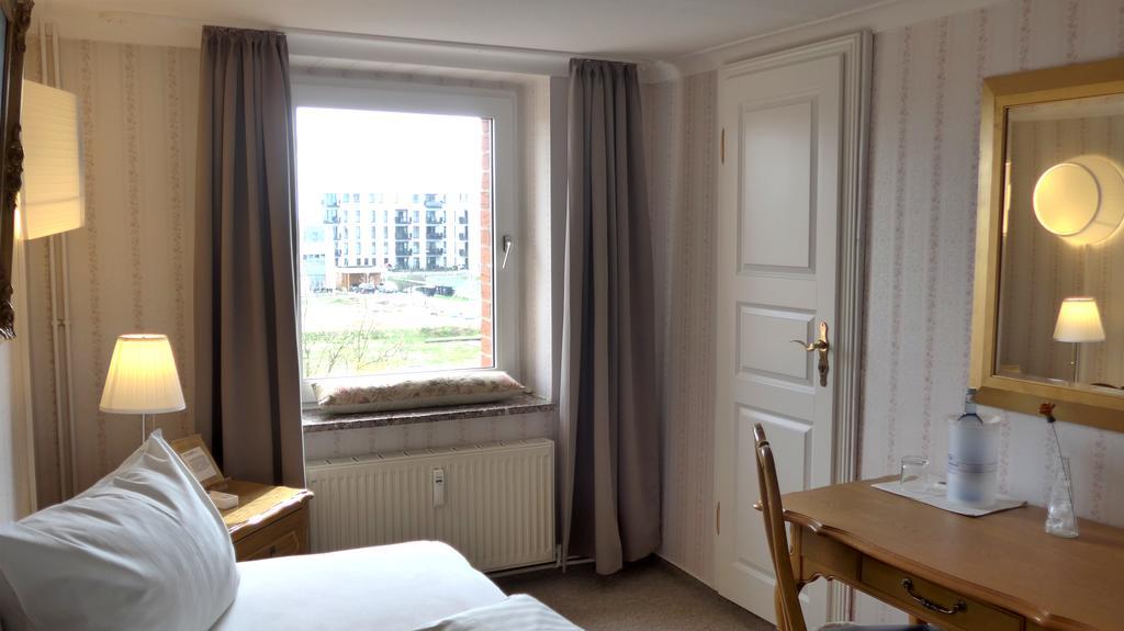 Romantisches Hotel Zur Traube Schwerin Schwerin  Esterno foto